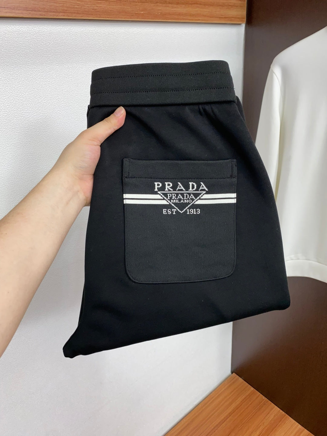 프라다 조거 팬츠 002