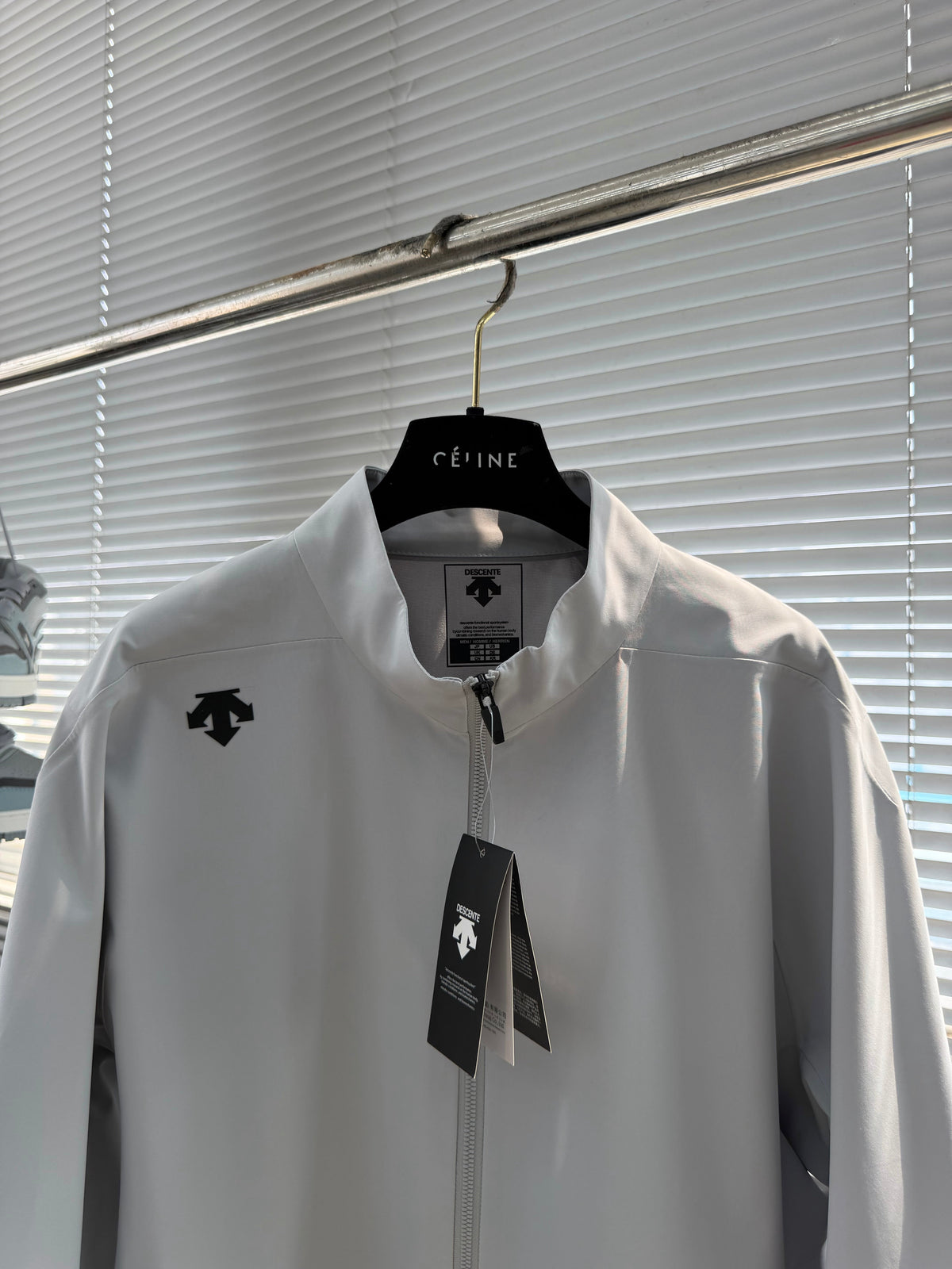데상트 재킷 005