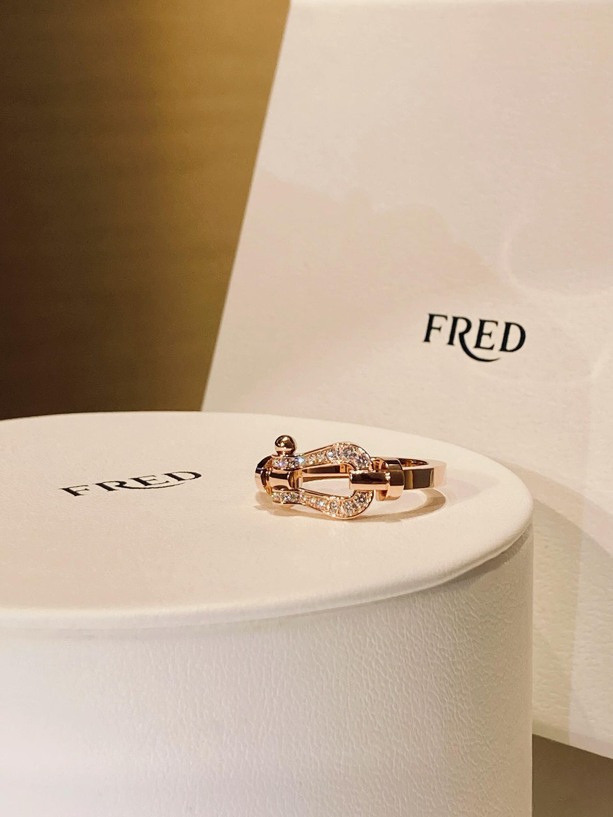 FRED ✨그렇습니다. 사랑과 용기를 손에 쥐세요! FRED 뉴 링