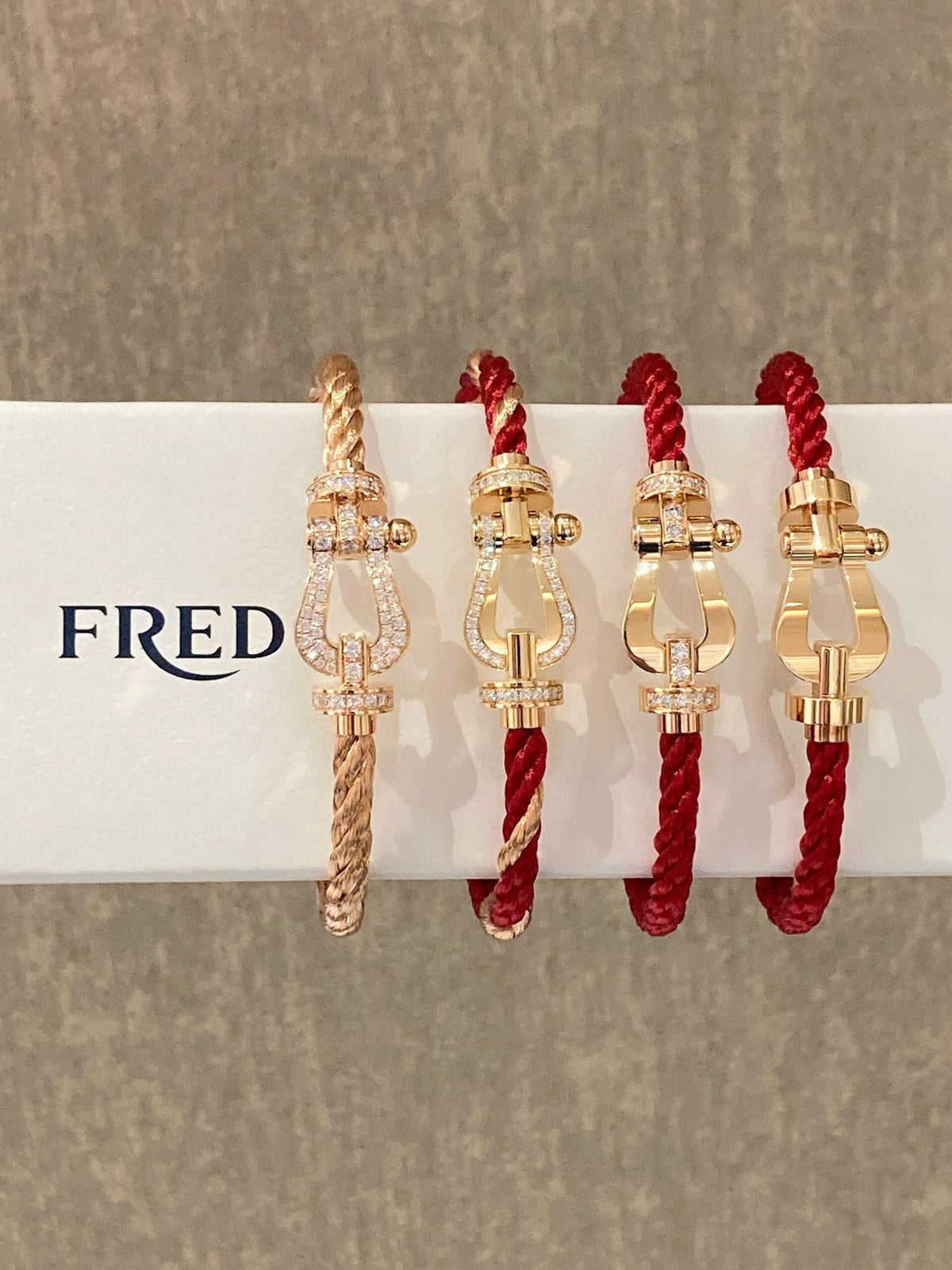 FRED ✨새해선물🎁천장빨간줄팔찌! 프레드 팔찌