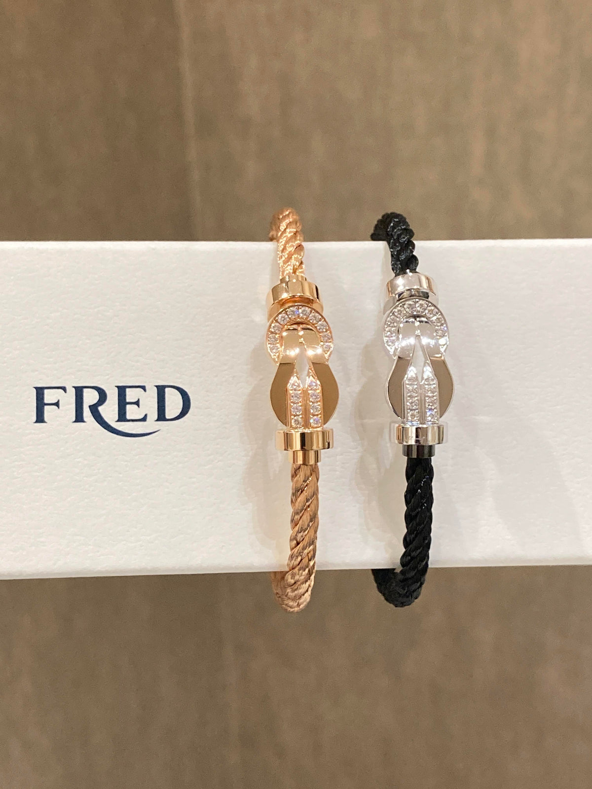 FRED ✨모든 순간이 무한한 가능성으로 가득 차길✨"8인치 행운팔찌"