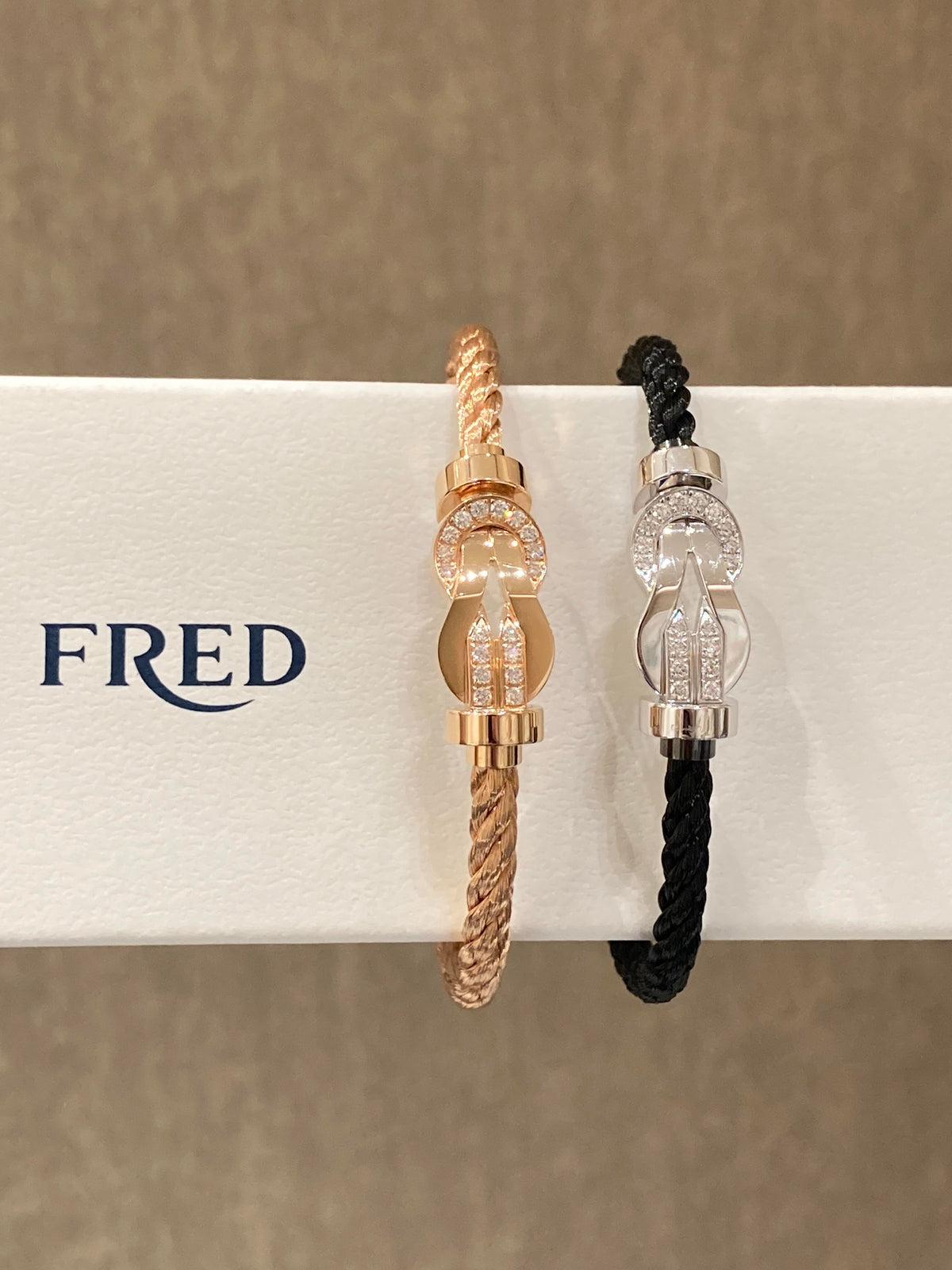 FRED ✨모든 순간이 무한한 가능성으로 가득 차길✨"8인치 행운팔찌"