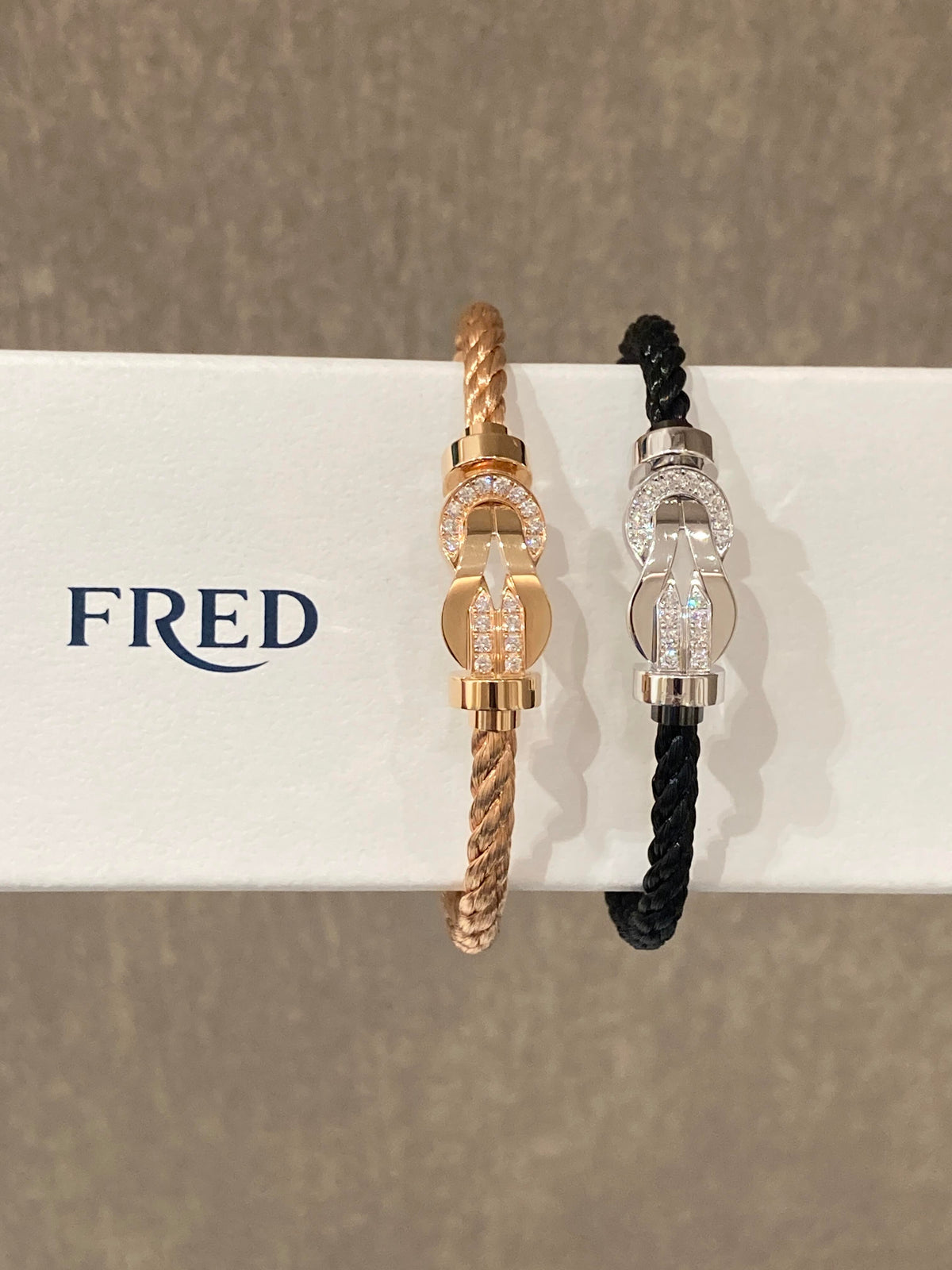 FRED ✨모든 순간이 무한한 가능성으로 가득 차길✨"8인치 행운팔찌"