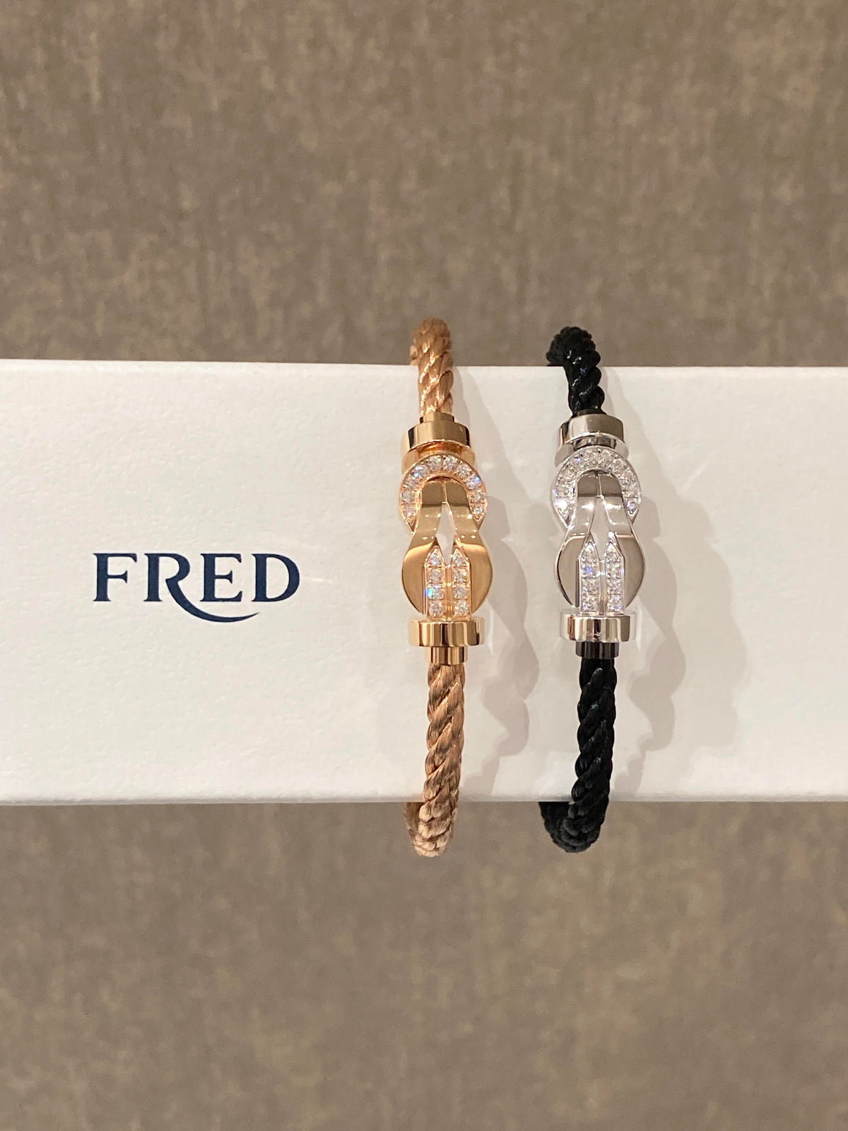 FRED ✨모든 순간이 무한한 가능성으로 가득 차길✨"8인치 행운팔찌"