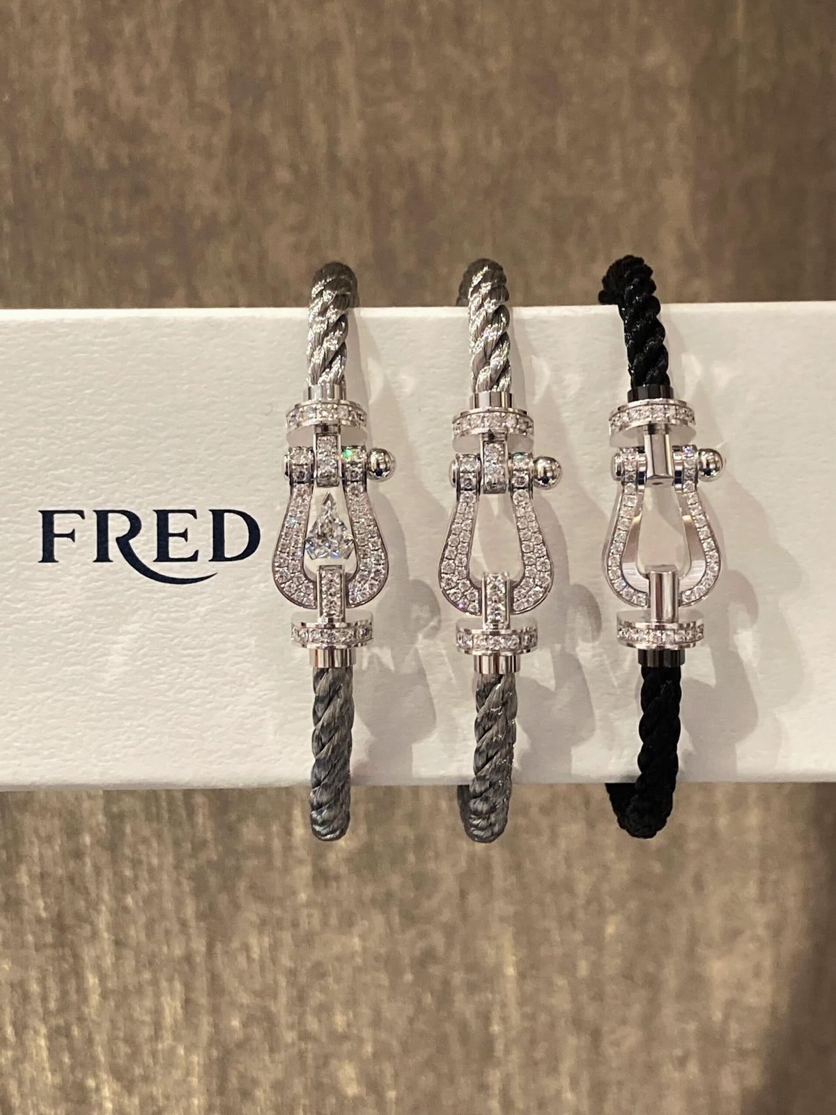FRED ✨멋진 팔찌, 행복한 시간을 목격하세요! 포스 10 브레이슬릿
