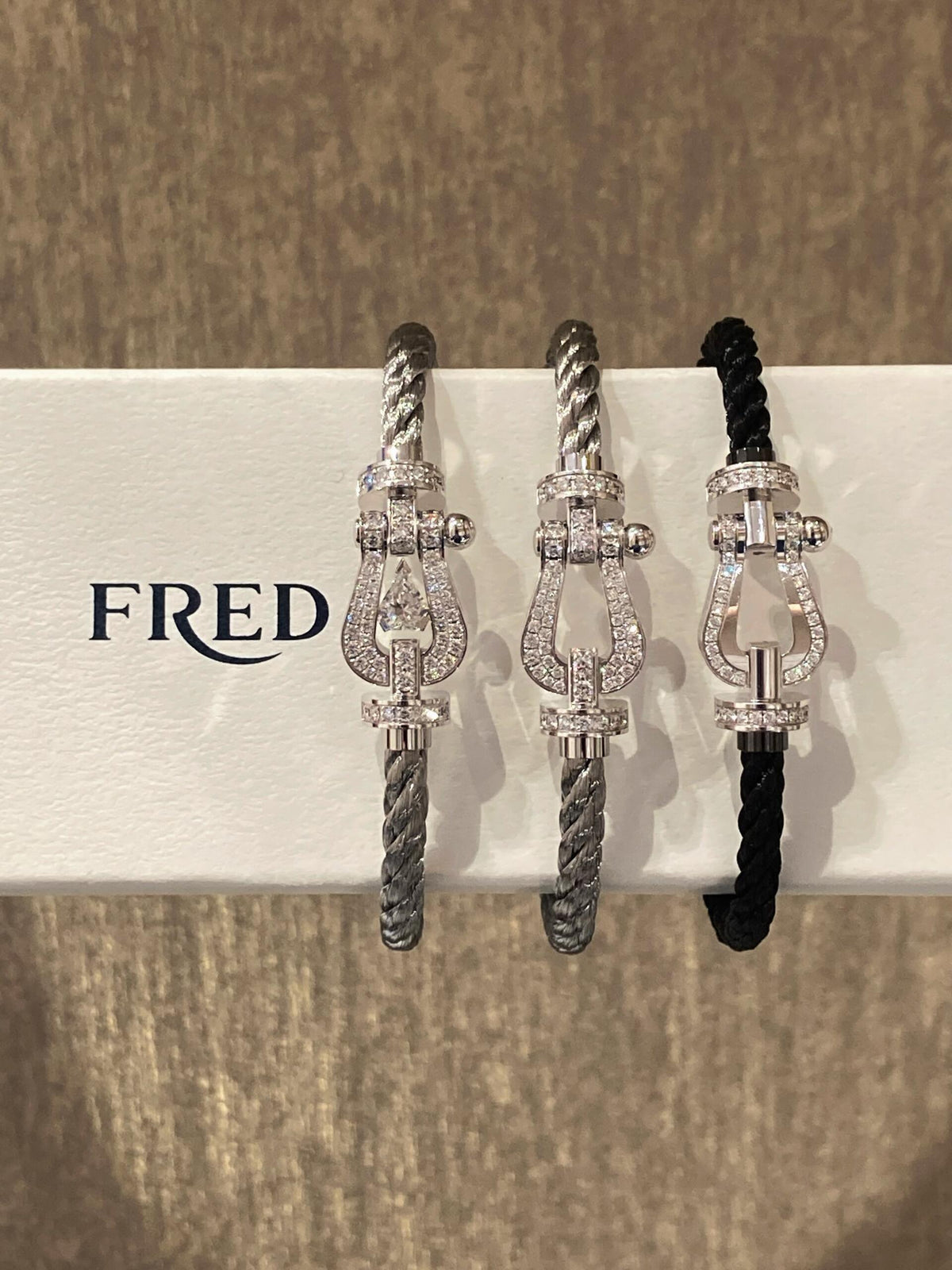 FRED ✨멋진 팔찌, 행복한 시간을 목격하세요! 포스 10 브레이슬릿
