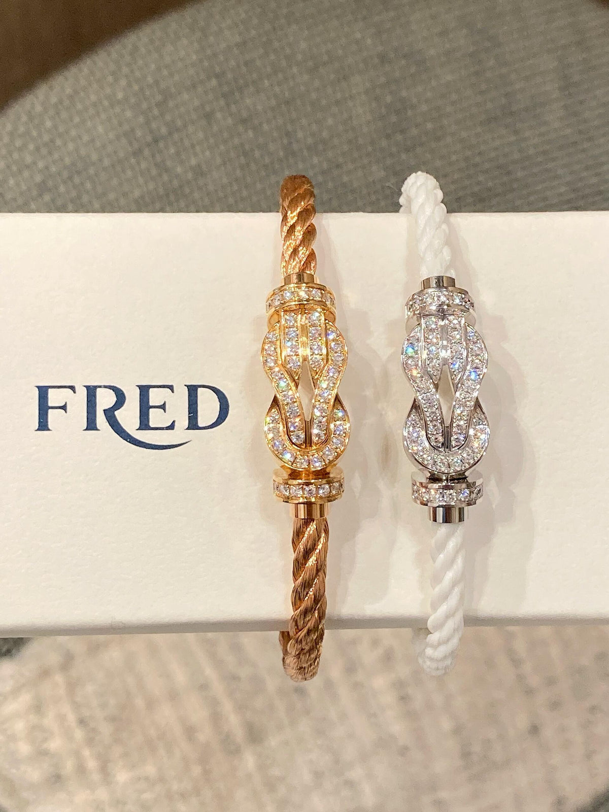 FRED 반짝반짝 빛나네요✨눈을 뗄 수가 없어요! 프레드 팔찌