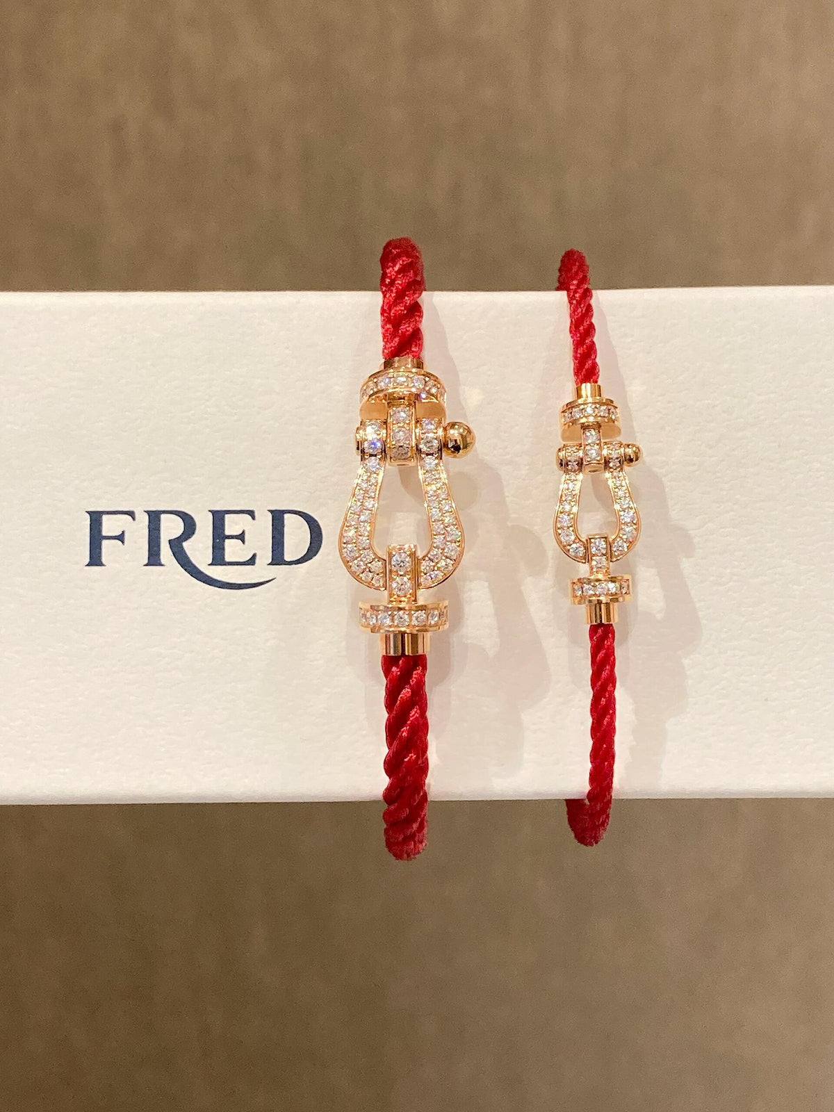 FRED 내 여자친구가 평생 간직할 선물을 받았습니다🎁페이든 레드 로프 q