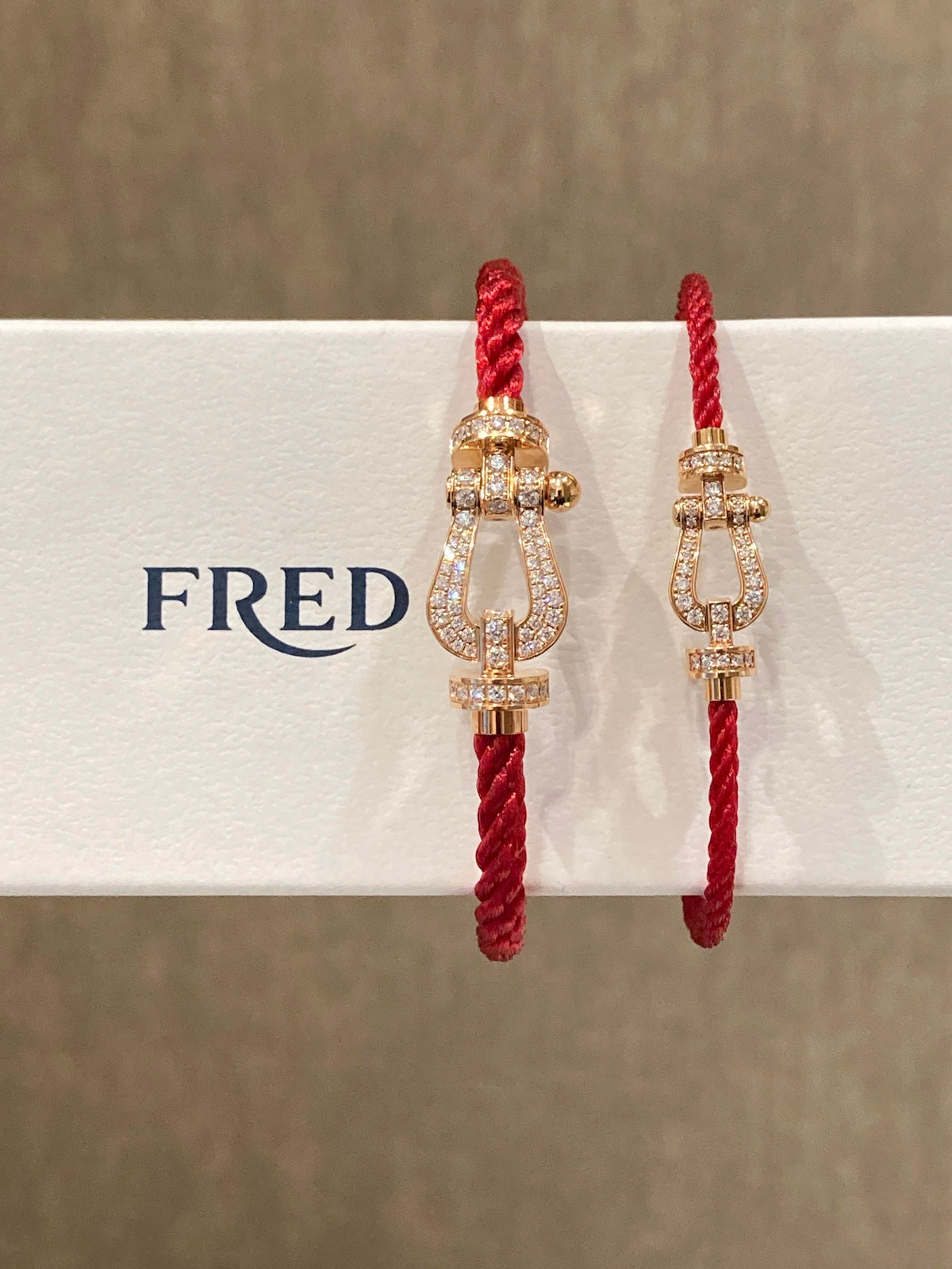 FRED 내 여자친구가 평생 간직할 선물을 받았습니다🎁페이든 레드 로프 q