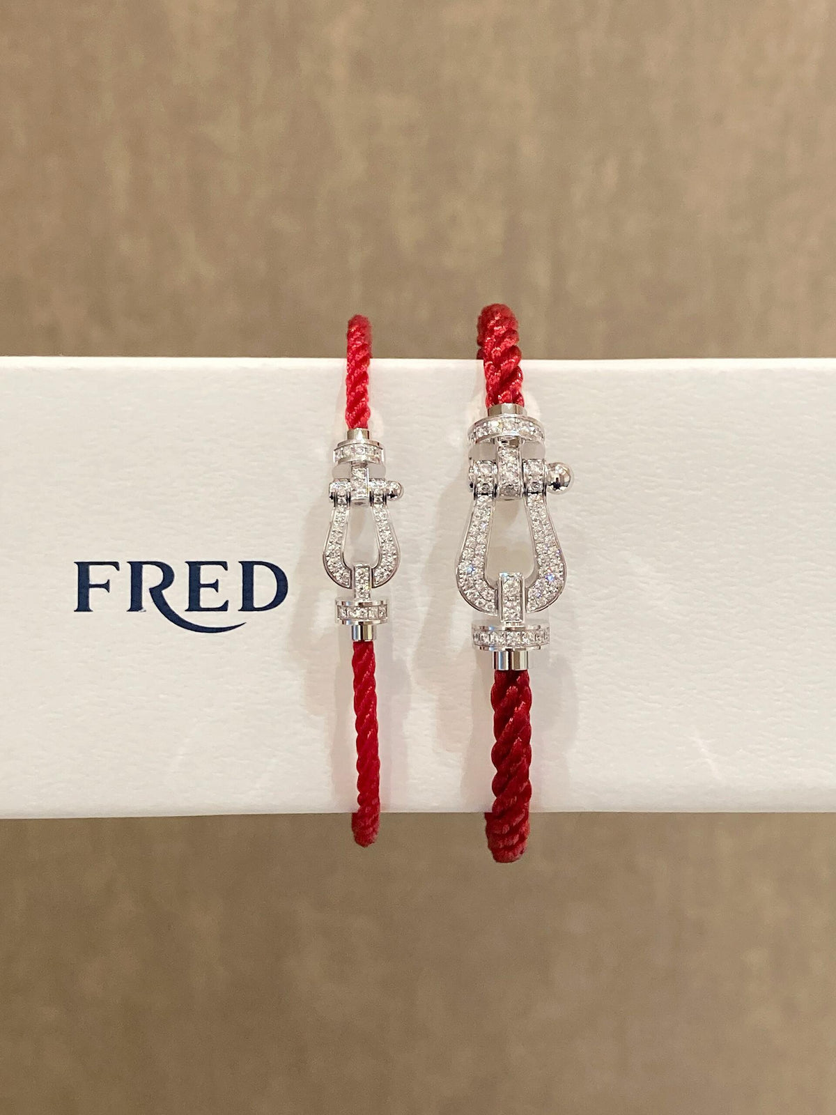 FRED 정말 상쾌하고 깨끗한 느낌이에요! 상쾌해요! 프레드 팔찌