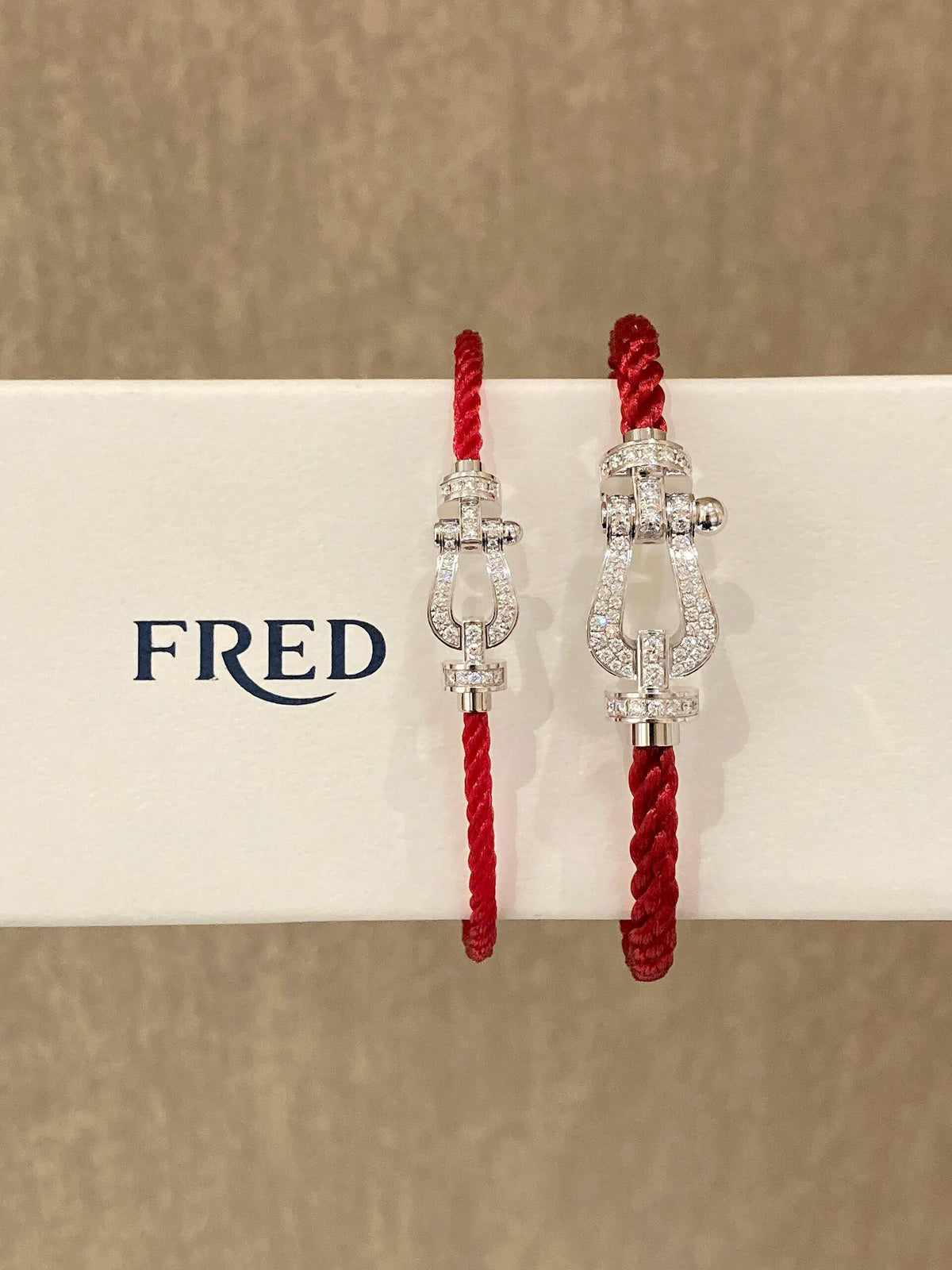 FRED 정말 상쾌하고 깨끗한 느낌이에요! 상쾌해요! 프레드 팔찌