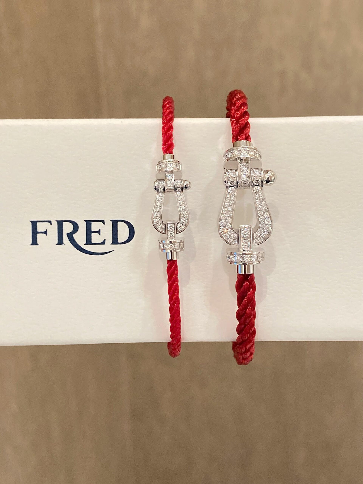 FRED 정말 상쾌하고 깨끗한 느낌이에요! 상쾌해요! 프레드 팔찌