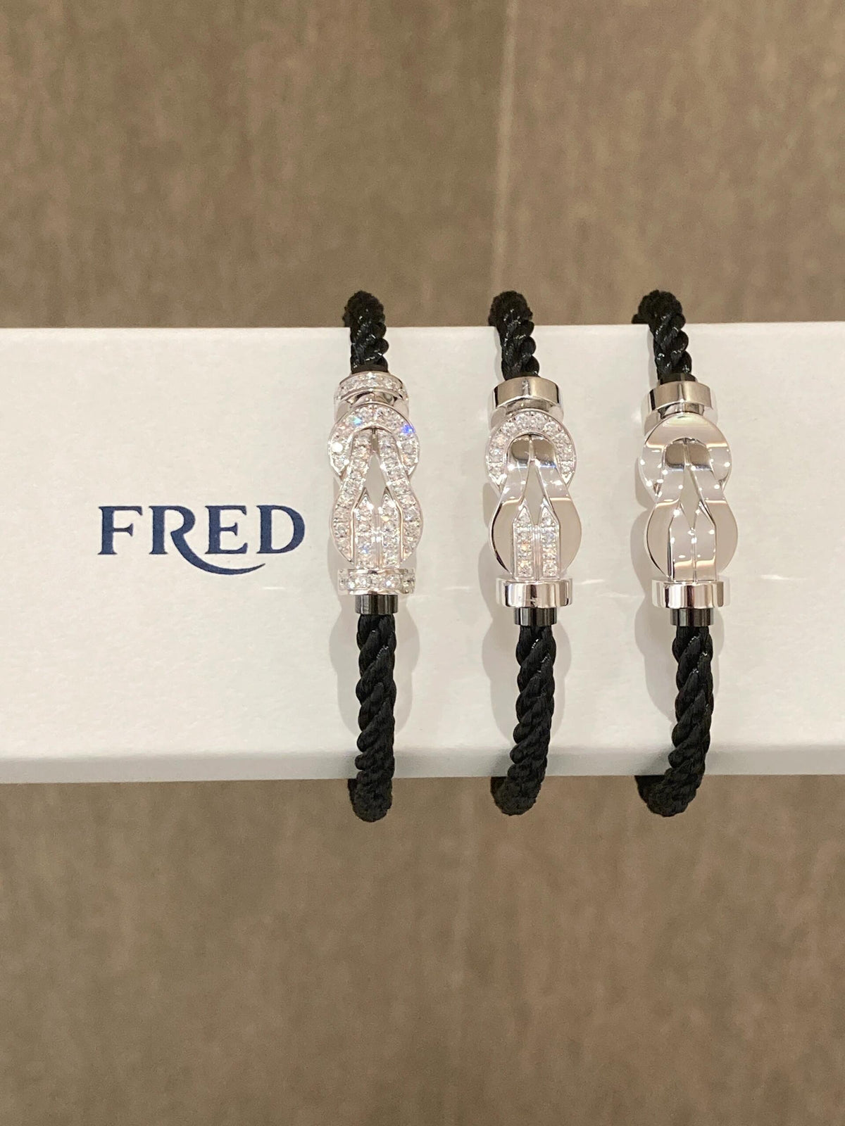 FRED 니치 패셔너블과 부를 촉진하는 주얼리 매칭! ｜프레드