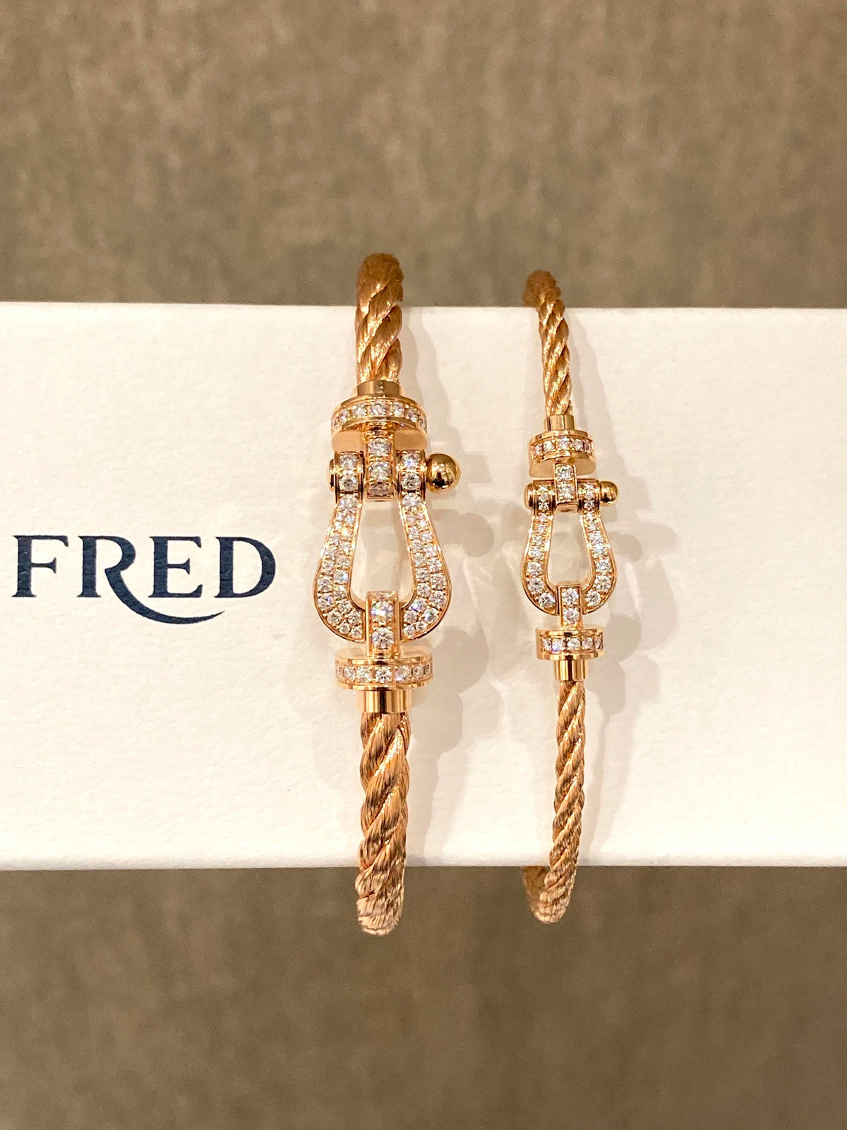 FRED 새해 해가 뜬다면 부의 황금줄을 걸으세요! 프레드 팔찌