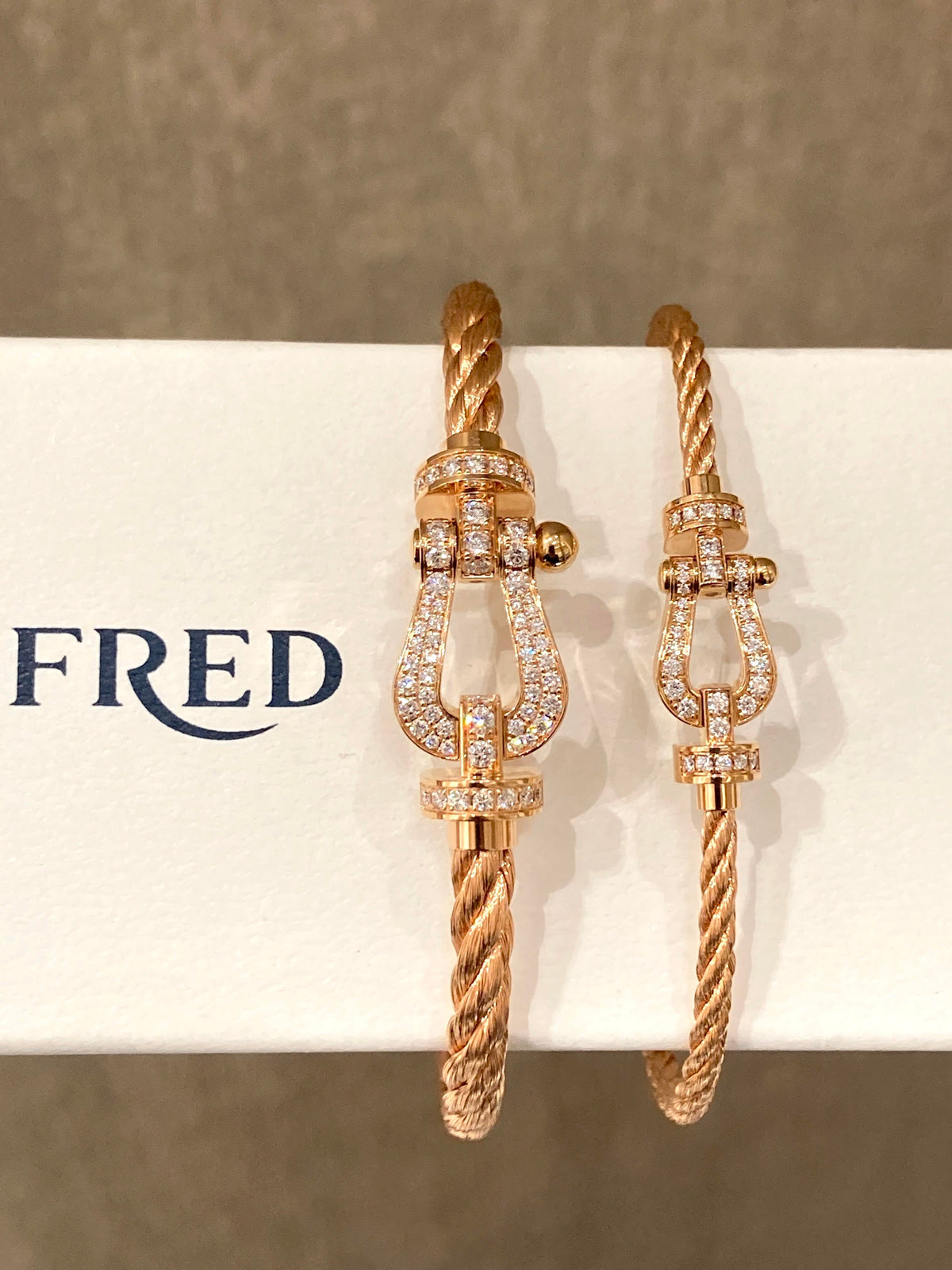 FRED 새해 해가 뜬다면 부의 황금줄을 걸으세요! 프레드 팔찌