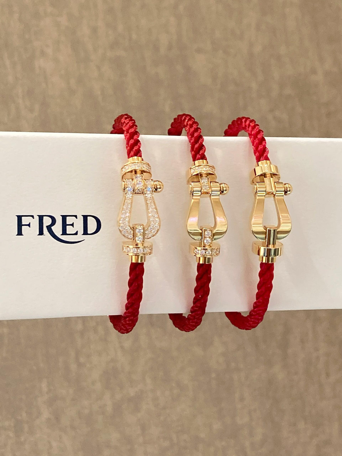 FRED 새해 붉은 줄 천장! FRED 포스 10 시리즈