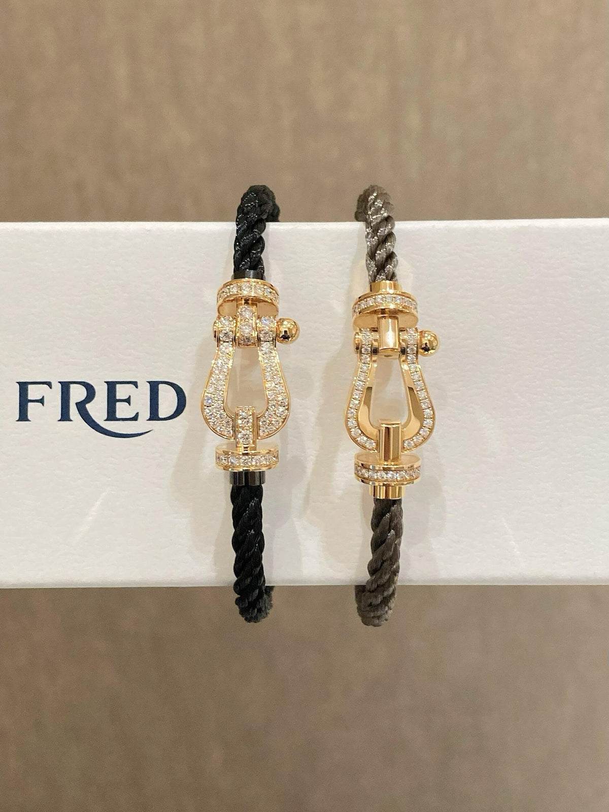 FRED 바람과 파도를 두려워하지 말고 계속 전진하세요! 포스 10 라지 브레이슬릿