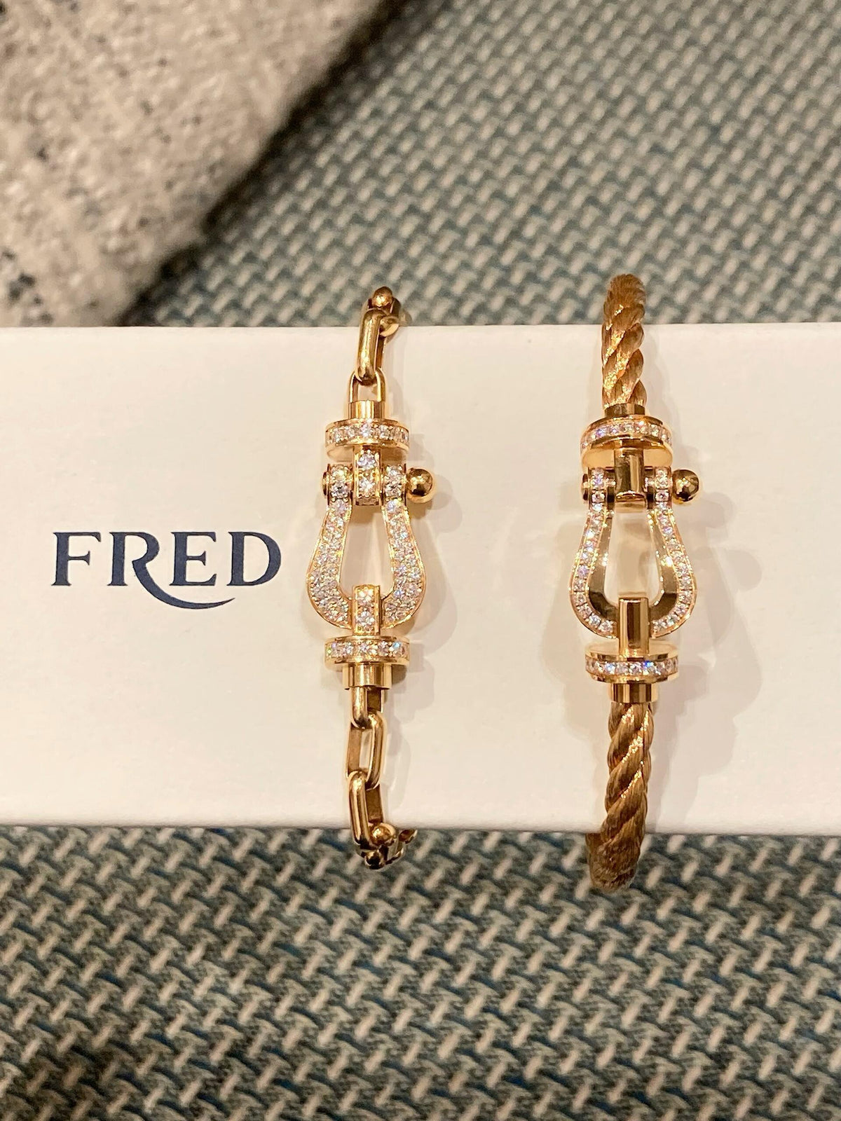 FRED 정말 끌려 하루에 10만번 고개를 숙입니다! 프레드 팔찌