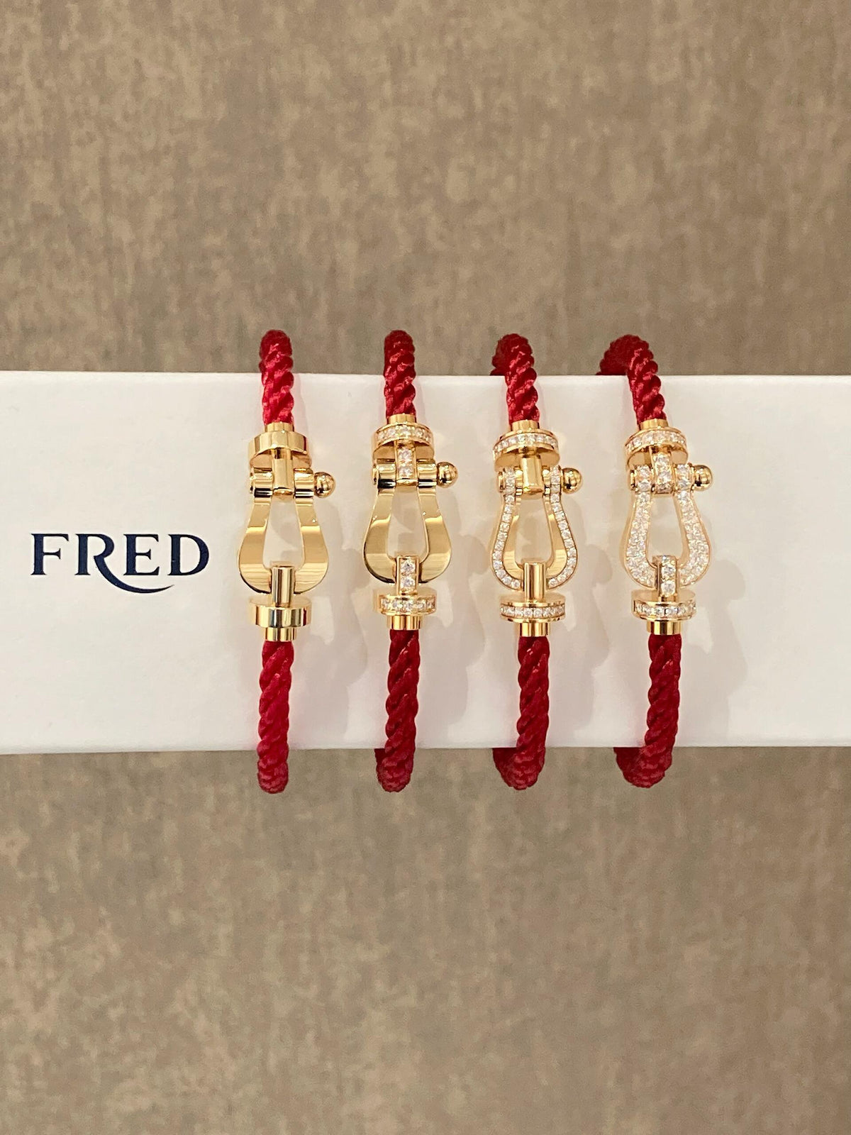 FRED 빨간 밧줄 세계의 천장이 다가온다! ! ! FRED Feiden 말의 해 빨간 밧줄