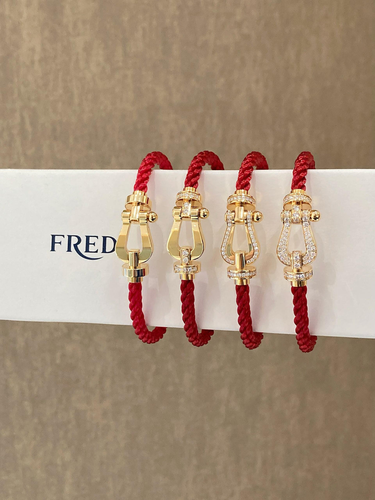 FRED 빨간 밧줄 세계의 천장이 다가온다! ! ! FRED Feiden 말의 해 빨간 밧줄