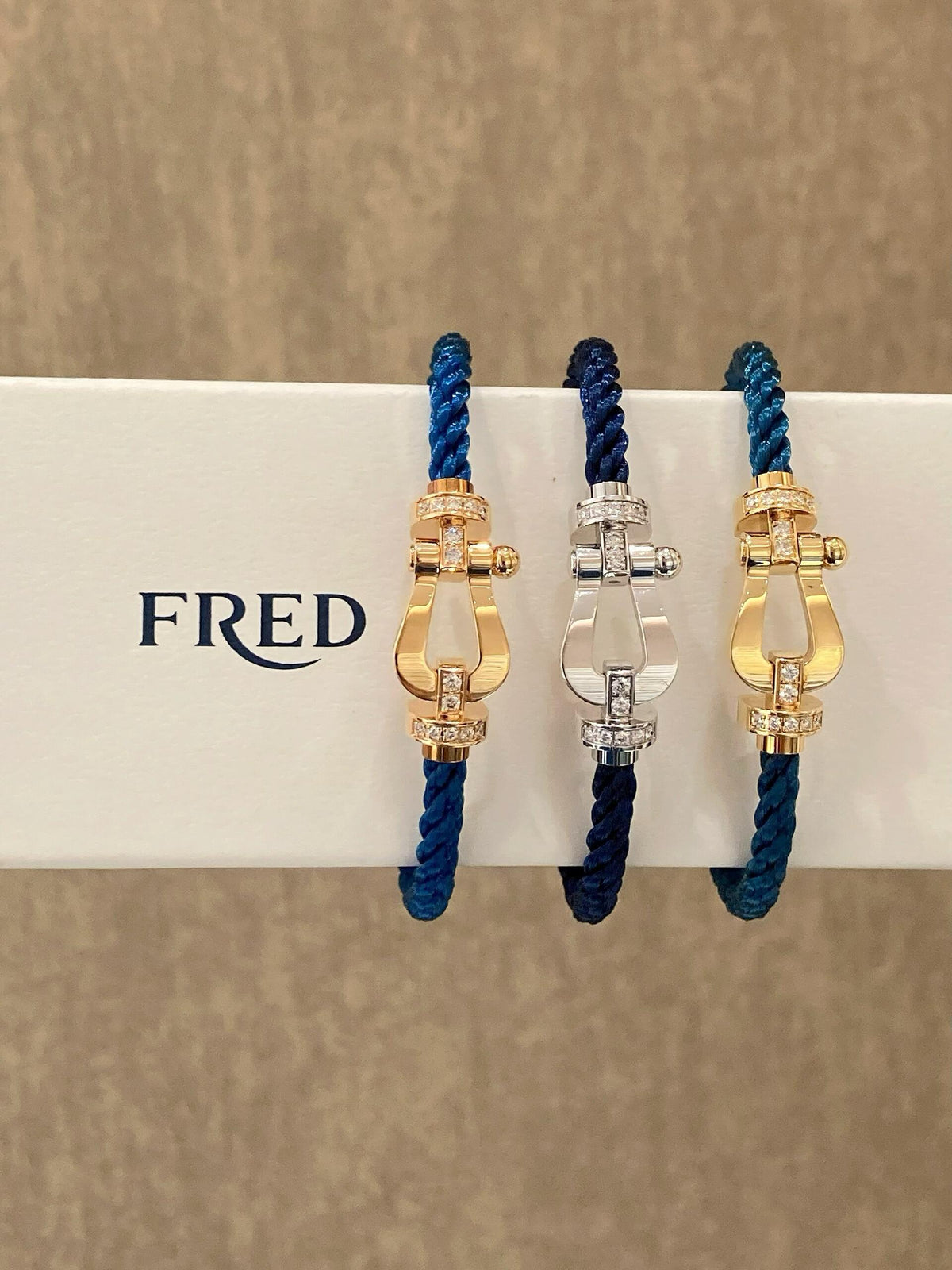 FRED 보면 볼수록 좋아요! 당신은 어떤 파란색을 좋아하나요? ｜프레드
