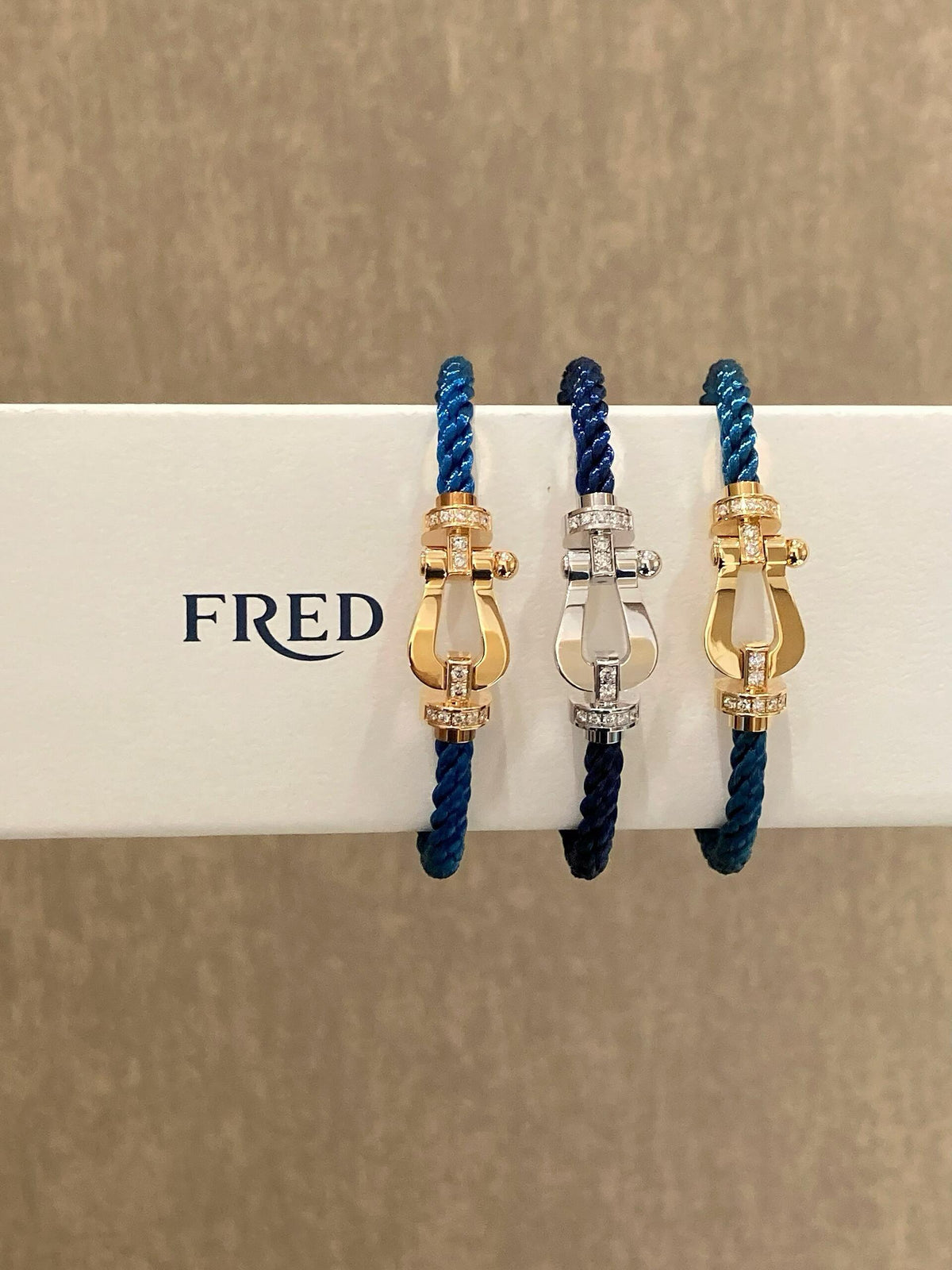 FRED 보면 볼수록 좋아요! 당신은 어떤 파란색을 좋아하나요? ｜프레드