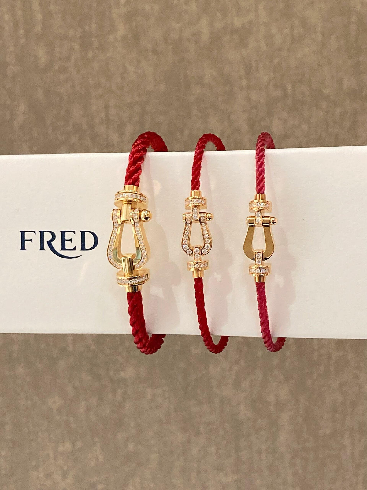FRED 새로운 2026년을 맞이하고 풍요로운 새해를 맞이하세요! FRED페이든