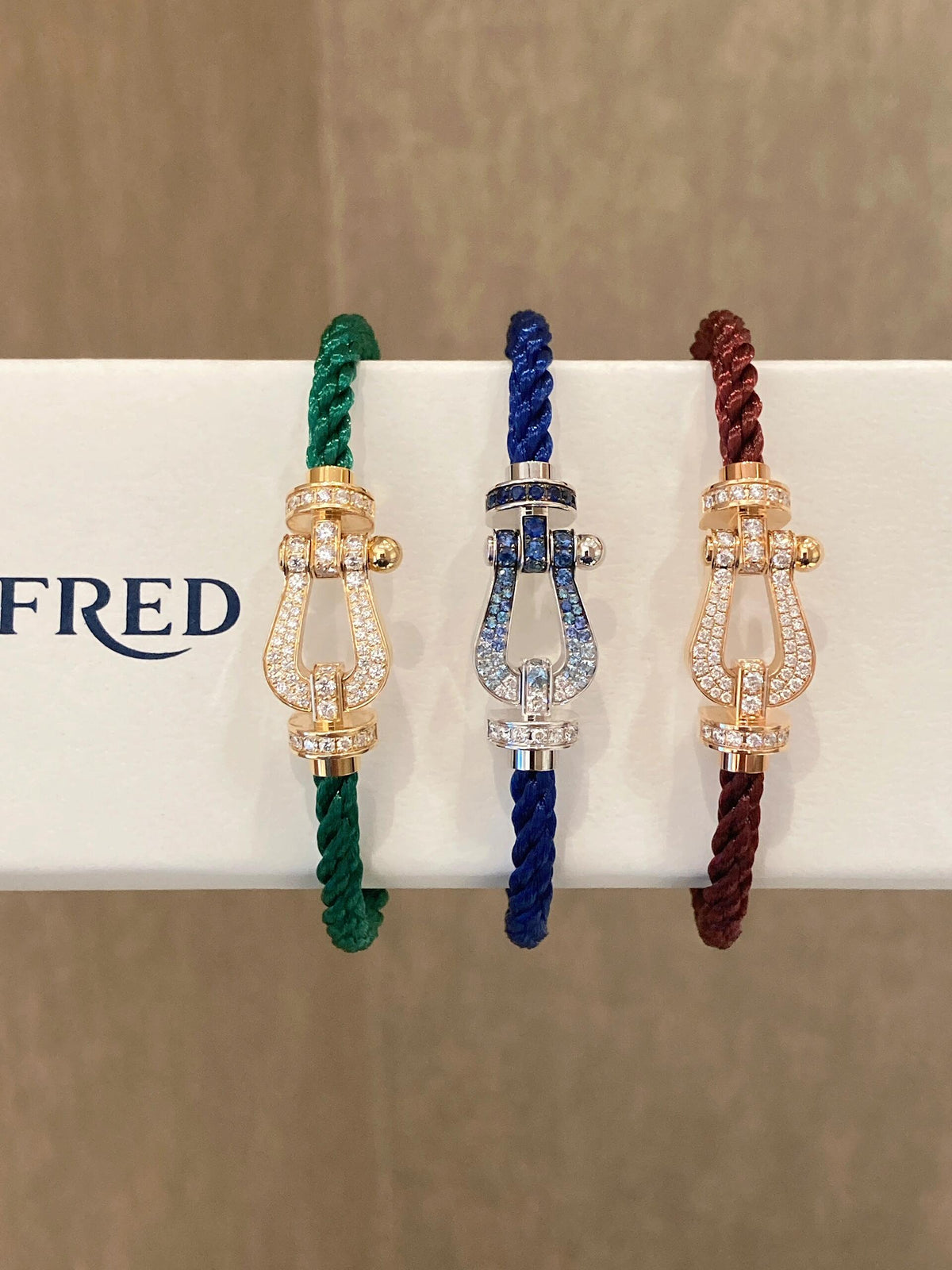 FRED 🌈FRED 팔찌가 손목을 화려하게 만들어줍니다!