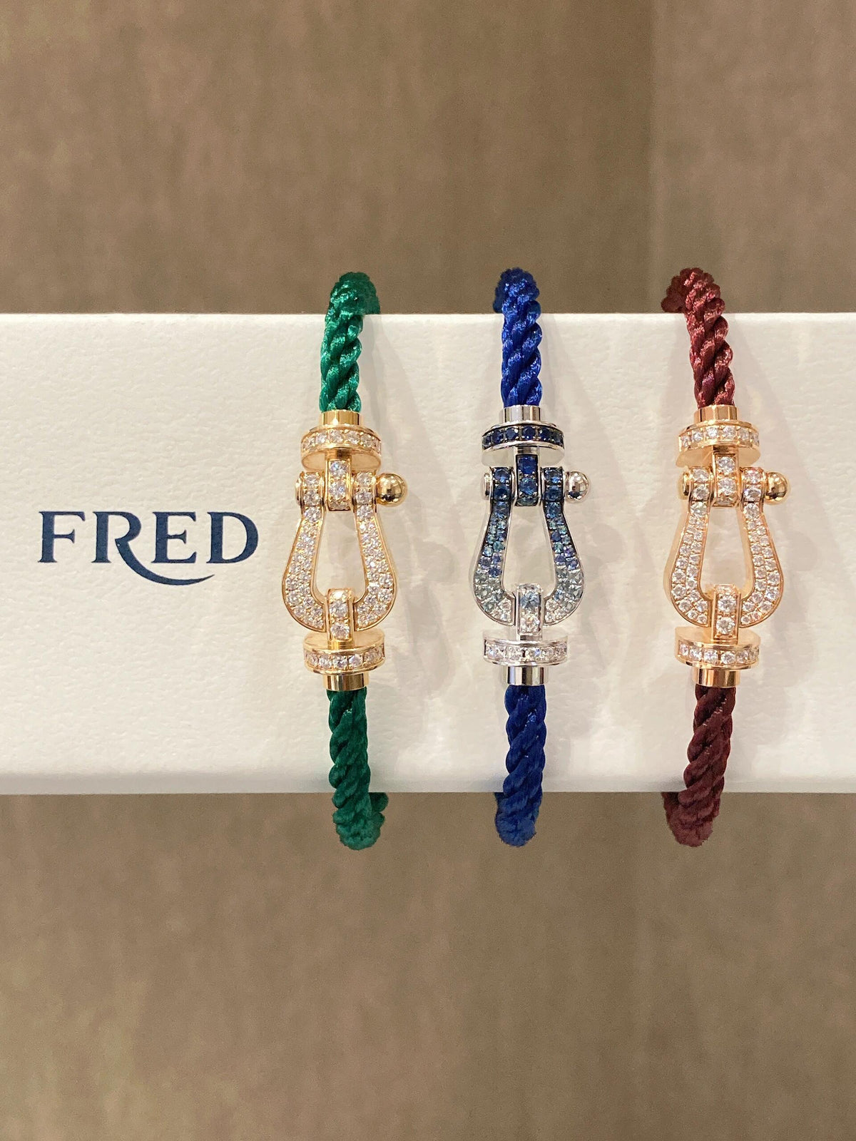 FRED 🌈FRED 팔찌가 손목을 화려하게 만들어줍니다!