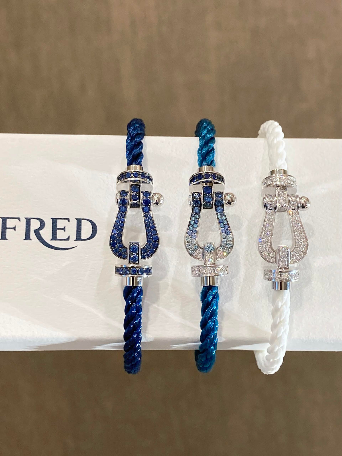FRED 💙블루는 너무 로맨틱해서 첫눈에 반해버렸어요! 포스 10 시리즈