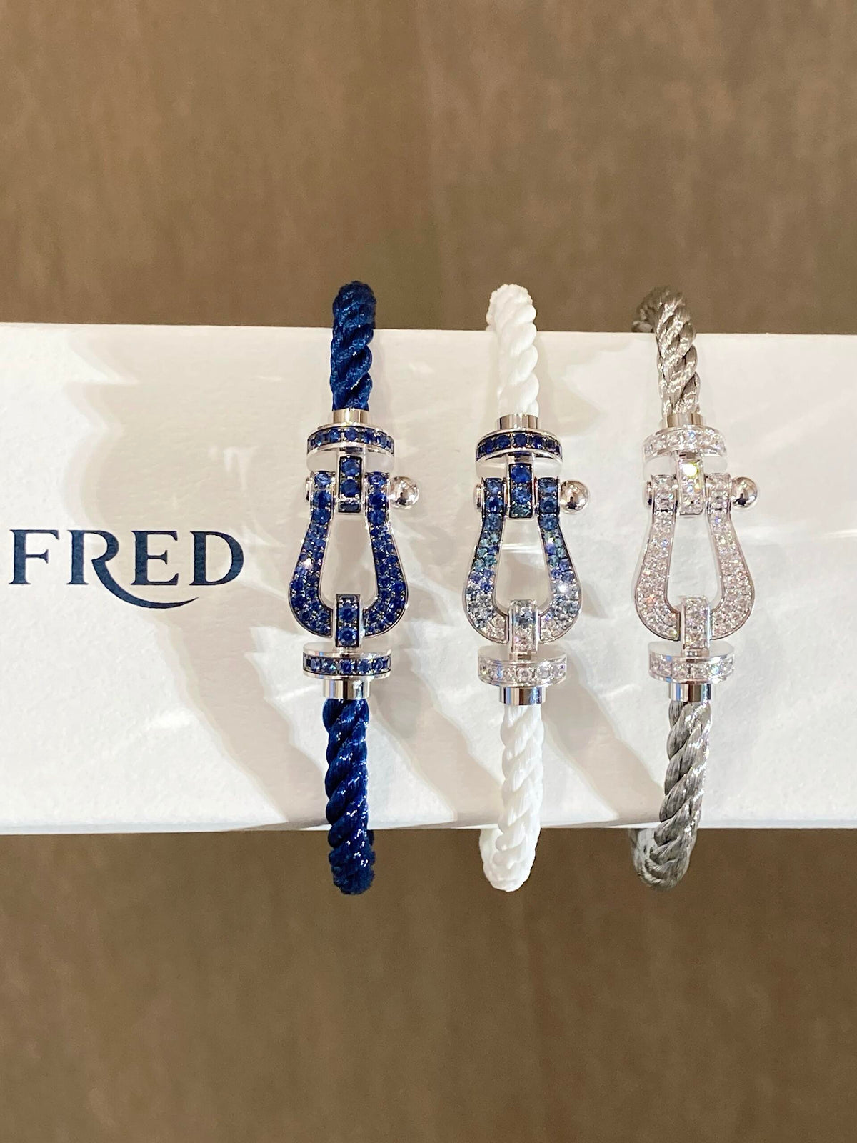 FRED 🔵소박하고 힐링이 되는, 바르고 나면 마음이 차분해지는 느낌! FRED페이든