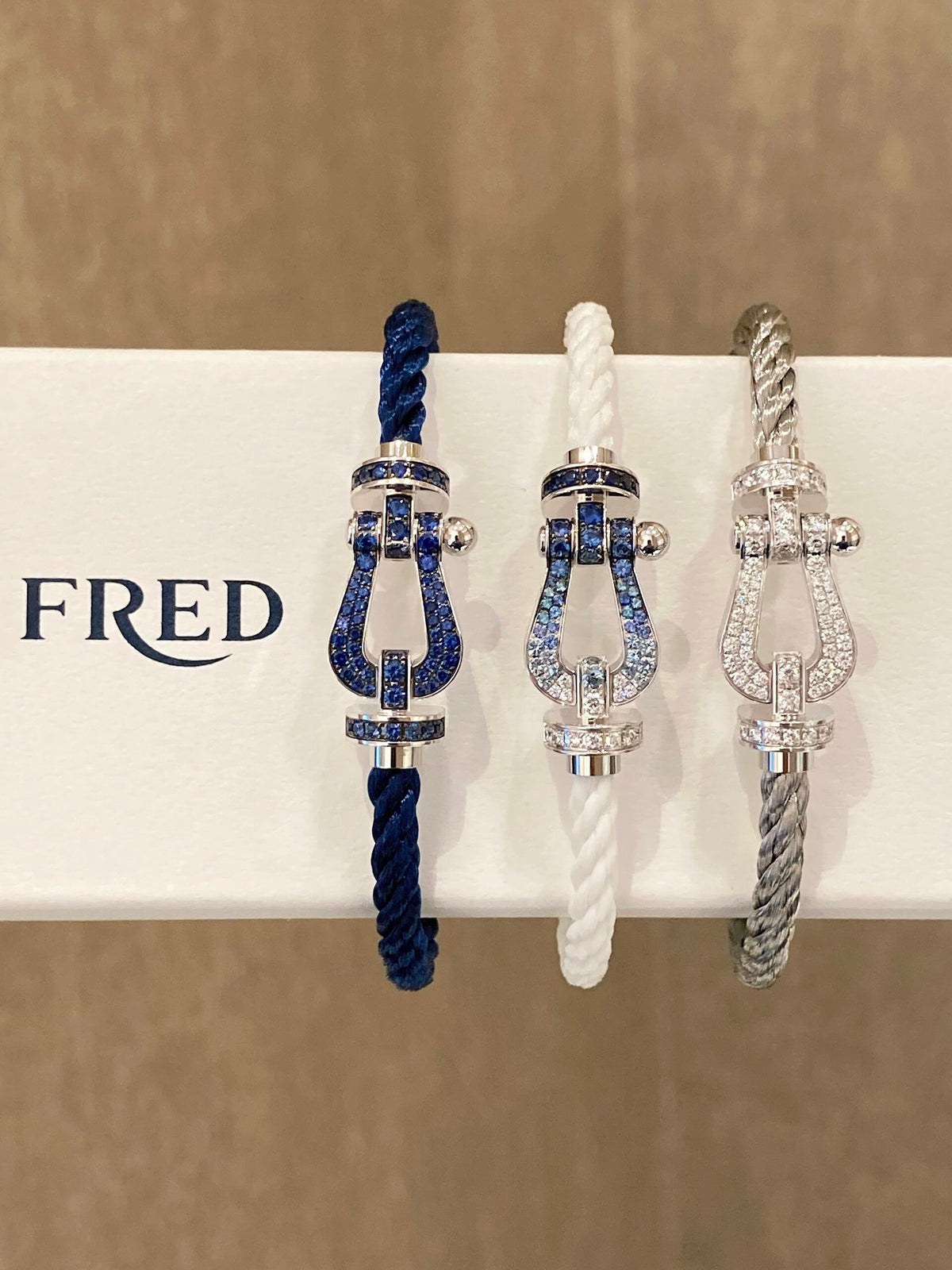 FRED 🔵소박하고 힐링이 되는, 바르고 나면 마음이 차분해지는 느낌! FRED페이든