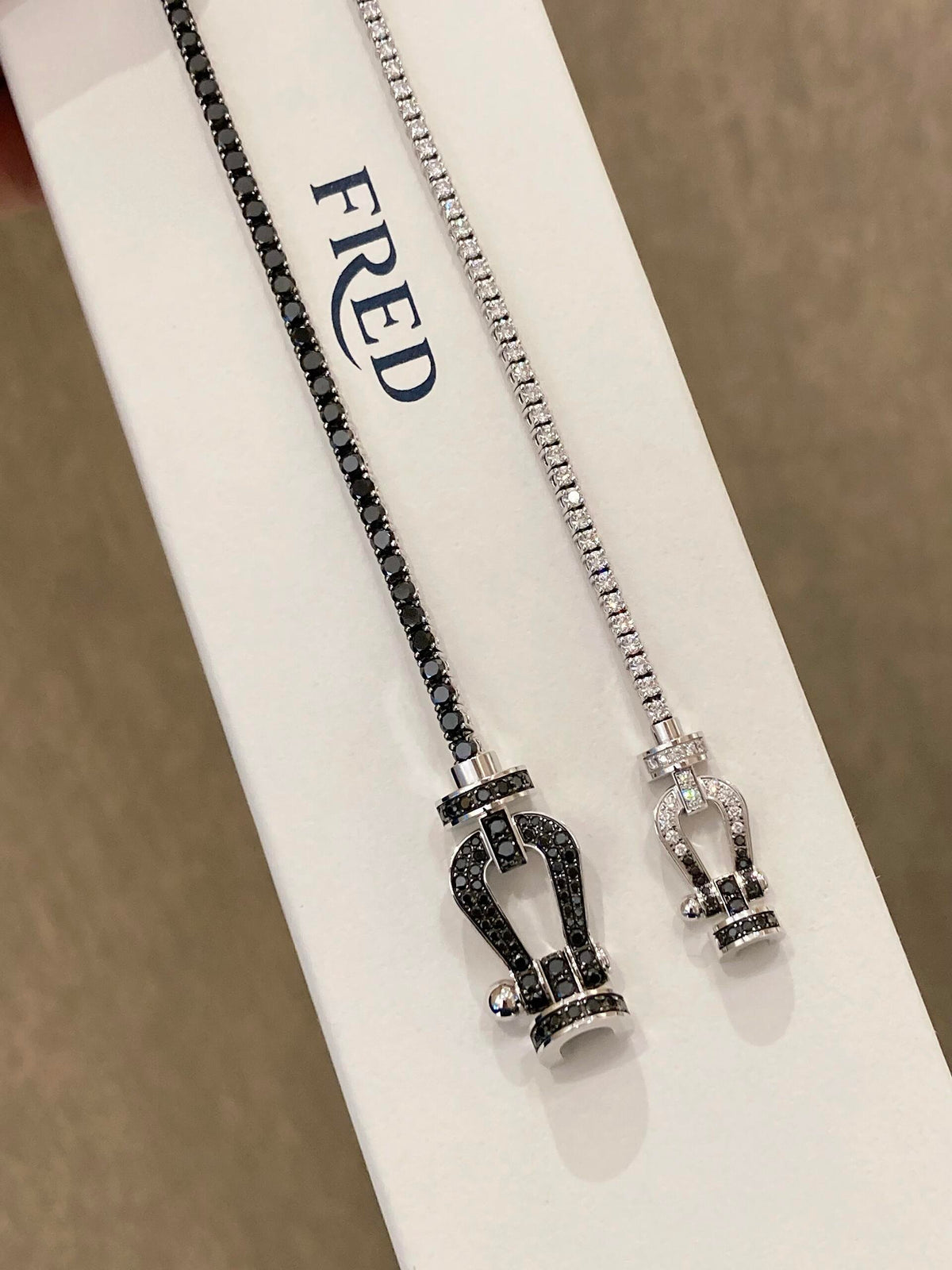 FRED 🖤멋지고 고급스럽고 은은하고 독특해요! FRED페이든