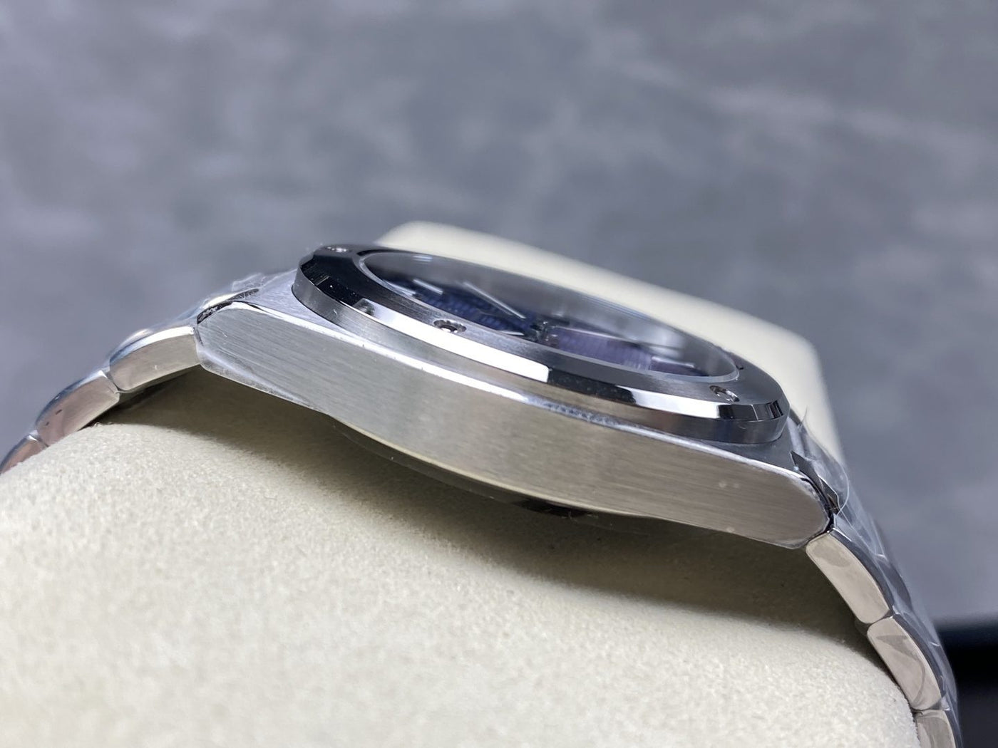 IWC 클래식 밸런스 워치 04